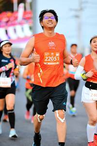 BIB: 22051, 601, 240
                            <button type="button" onclick="openModal(12633703)" class="btn btn-primary btn-sm float-right btn-popup" data-toggle="modal" data-target=".modal-high-quality">
                        <i class="fas fa-shopping-cart"></i> Add to Cart
                    </button>
                                            <button type="button" onclick="isThisMe(12633703, true)" class="btn btn-success btn-sm float-right btn-popup btn-isme hidden" data-toggle="tooltip" data-placement="bottom" title="นี่คือรูปของคุณใช่ไหม คลิกที่นี่เพื่อเอาเข้าอัลบั้ม">
                        <i class="fas fa-plus"></i> Add to album
                    </button>
                    <button type="button" onclick="isThisMe(12633703, false)" class="btn btn-warning btn-sm float-right btn-popup btn-isnotme hidden">
                        <i class="fas fa-ban"></i> Remove from album
                    </button>
