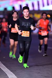 BIB: 20226
                            <button type="button" onclick="openModal(12899326)" class="btn btn-primary btn-sm float-right btn-popup" data-toggle="modal" data-target=".modal-high-quality">
                        <i class="fas fa-shopping-cart"></i> Add to Cart
                    </button>
                                            <button type="button" onclick="isThisMe(12899326, true)" class="btn btn-success btn-sm float-right btn-popup btn-isme hidden" data-toggle="tooltip" data-placement="bottom" title="นี่คือรูปของคุณใช่ไหม คลิกที่นี่เพื่อเอาเข้าอัลบั้ม">
                        <i class="fas fa-plus"></i> Add to album
                    </button>
                    <button type="button" onclick="isThisMe(12899326, false)" class="btn btn-warning btn-sm float-right btn-popup btn-isnotme hidden">
                        <i class="fas fa-ban"></i> Remove from album
                    </button>