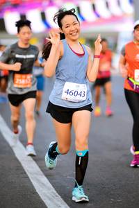 BIB: 258, 46043
                            <button type="button" onclick="openModal(12633733)" class="btn btn-primary btn-sm float-right btn-popup" data-toggle="modal" data-target=".modal-high-quality">
                        <i class="fas fa-shopping-cart"></i> Add to Cart
                    </button>
                                            <button type="button" onclick="isThisMe(12633733, true)" class="btn btn-success btn-sm float-right btn-popup btn-isme hidden" data-toggle="tooltip" data-placement="bottom" title="นี่คือรูปของคุณใช่ไหม คลิกที่นี่เพื่อเอาเข้าอัลบั้ม">
                        <i class="fas fa-plus"></i> Add to album
                    </button>
                    <button type="button" onclick="isThisMe(12633733, false)" class="btn btn-warning btn-sm float-right btn-popup btn-isnotme hidden">
                        <i class="fas fa-ban"></i> Remove from album
                    </button>