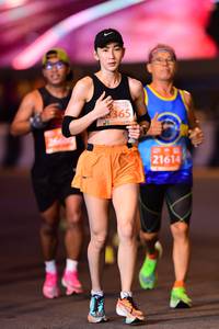 BIB: 365, 21614
                            <button type="button" onclick="openModal(12898894)" class="btn btn-primary btn-sm float-right btn-popup" data-toggle="modal" data-target=".modal-high-quality">
                        <i class="fas fa-shopping-cart"></i> Add to Cart
                    </button>
                                            <button type="button" onclick="isThisMe(12898894, true)" class="btn btn-success btn-sm float-right btn-popup btn-isme hidden" data-toggle="tooltip" data-placement="bottom" title="นี่คือรูปของคุณใช่ไหม คลิกที่นี่เพื่อเอาเข้าอัลบั้ม">
                        <i class="fas fa-plus"></i> Add to album
                    </button>
                    <button type="button" onclick="isThisMe(12898894, false)" class="btn btn-warning btn-sm float-right btn-popup btn-isnotme hidden">
                        <i class="fas fa-ban"></i> Remove from album
                    </button>