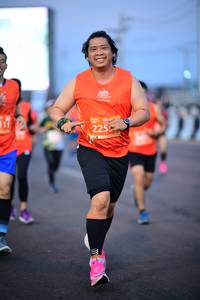 BIB: 225
                            <button type="button" onclick="openModal(12480414)" class="btn btn-primary btn-sm float-right btn-popup" data-toggle="modal" data-target=".modal-high-quality">
                        <i class="fas fa-shopping-cart"></i> Add to Cart
                    </button>
                                            <button type="button" onclick="isThisMe(12480414, true)" class="btn btn-success btn-sm float-right btn-popup btn-isme hidden" data-toggle="tooltip" data-placement="bottom" title="นี่คือรูปของคุณใช่ไหม คลิกที่นี่เพื่อเอาเข้าอัลบั้ม">
                        <i class="fas fa-plus"></i> Add to album
                    </button>
                    <button type="button" onclick="isThisMe(12480414, false)" class="btn btn-warning btn-sm float-right btn-popup btn-isnotme hidden">
                        <i class="fas fa-ban"></i> Remove from album
                    </button>