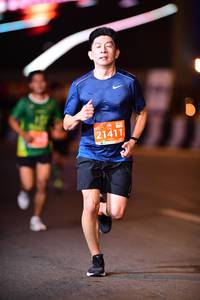 BIB: 21411
                            <button type="button" onclick="openModal(11717780)" class="btn btn-primary btn-sm float-right btn-popup" data-toggle="modal" data-target=".modal-high-quality">
                        <i class="fas fa-shopping-cart"></i> Add to Cart
                    </button>
                                            <button type="button" onclick="isThisMe(11717780, true)" class="btn btn-success btn-sm float-right btn-popup btn-isme hidden" data-toggle="tooltip" data-placement="bottom" title="นี่คือรูปของคุณใช่ไหม คลิกที่นี่เพื่อเอาเข้าอัลบั้ม">
                        <i class="fas fa-plus"></i> Add to album
                    </button>
                    <button type="button" onclick="isThisMe(11717780, false)" class="btn btn-warning btn-sm float-right btn-popup btn-isnotme hidden">
                        <i class="fas fa-ban"></i> Remove from album
                    </button>