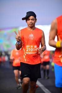 BIB: 21014
                            <button type="button" onclick="openModal(12476993)" class="btn btn-primary btn-sm float-right btn-popup" data-toggle="modal" data-target=".modal-high-quality">
                        <i class="fas fa-shopping-cart"></i> Add to Cart
                    </button>
                                            <button type="button" onclick="isThisMe(12476993, true)" class="btn btn-success btn-sm float-right btn-popup btn-isme hidden" data-toggle="tooltip" data-placement="bottom" title="นี่คือรูปของคุณใช่ไหม คลิกที่นี่เพื่อเอาเข้าอัลบั้ม">
                        <i class="fas fa-plus"></i> Add to album
                    </button>
                    <button type="button" onclick="isThisMe(12476993, false)" class="btn btn-warning btn-sm float-right btn-popup btn-isnotme hidden">
                        <i class="fas fa-ban"></i> Remove from album
                    </button>