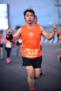 BIB: 20205
                            <button type="button" onclick="openModal(12480028)" class="btn btn-primary btn-sm float-right btn-popup" data-toggle="modal" data-target=".modal-high-quality">
                        <i class="fas fa-shopping-cart"></i> Add to Cart
                    </button>
                                            <button type="button" onclick="isThisMe(12480028, true)" class="btn btn-success btn-sm float-right btn-popup btn-isme hidden" data-toggle="tooltip" data-placement="bottom" title="นี่คือรูปของคุณใช่ไหม คลิกที่นี่เพื่อเอาเข้าอัลบั้ม">
                        <i class="fas fa-plus"></i> Add to album
                    </button>
                    <button type="button" onclick="isThisMe(12480028, false)" class="btn btn-warning btn-sm float-right btn-popup btn-isnotme hidden">
                        <i class="fas fa-ban"></i> Remove from album
                    </button>