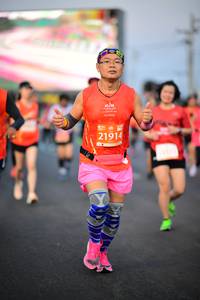 BIB: 21914
                            <button type="button" onclick="openModal(12483769)" class="btn btn-primary btn-sm float-right btn-popup" data-toggle="modal" data-target=".modal-high-quality">
                        <i class="fas fa-shopping-cart"></i> Add to Cart
                    </button>
                                            <button type="button" onclick="isThisMe(12483769, true)" class="btn btn-success btn-sm float-right btn-popup btn-isme hidden" data-toggle="tooltip" data-placement="bottom" title="นี่คือรูปของคุณใช่ไหม คลิกที่นี่เพื่อเอาเข้าอัลบั้ม">
                        <i class="fas fa-plus"></i> Add to album
                    </button>
                    <button type="button" onclick="isThisMe(12483769, false)" class="btn btn-warning btn-sm float-right btn-popup btn-isnotme hidden">
                        <i class="fas fa-ban"></i> Remove from album
                    </button>