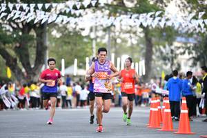 BIB: 2195, 125
                            <button type="button" onclick="openModal(11006593)" class="btn btn-primary btn-sm float-right btn-popup" data-toggle="modal" data-target=".modal-high-quality">
                        <i class="fas fa-shopping-cart"></i> Add to Cart
                    </button>
                                            <button type="button" onclick="isThisMe(11006593, true)" class="btn btn-success btn-sm float-right btn-popup btn-isme hidden" data-toggle="tooltip" data-placement="bottom" title="นี่คือรูปของคุณใช่ไหม คลิกที่นี่เพื่อเอาเข้าอัลบั้ม">
                        <i class="fas fa-plus"></i> Add to album
                    </button>
                    <button type="button" onclick="isThisMe(11006593, false)" class="btn btn-warning btn-sm float-right btn-popup btn-isnotme hidden">
                        <i class="fas fa-ban"></i> Remove from album
                    </button>