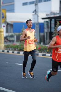 BIB: 27472
                            <button type="button" onclick="openModal(10975610)" class="btn btn-primary btn-sm float-right btn-popup" data-toggle="modal" data-target=".modal-high-quality">
                        <i class="fas fa-shopping-cart"></i> Add to Cart
                    </button>
                                            <button type="button" onclick="isThisMe(10975610, true)" class="btn btn-success btn-sm float-right btn-popup btn-isme hidden" data-toggle="tooltip" data-placement="bottom" title="นี่คือรูปของคุณใช่ไหม คลิกที่นี่เพื่อเอาเข้าอัลบั้ม">
                        <i class="fas fa-plus"></i> Add to album
                    </button>
                    <button type="button" onclick="isThisMe(10975610, false)" class="btn btn-warning btn-sm float-right btn-popup btn-isnotme hidden">
                        <i class="fas fa-ban"></i> Remove from album
                    </button>