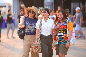 BIB: 018
                            <button type="button" onclick="openModal(10474333)" class="btn btn-primary btn-sm float-right btn-popup" data-toggle="modal" data-target=".modal-high-quality">
                        <i class="fas fa-shopping-cart"></i> Add to Cart
                    </button>
                                            <button type="button" onclick="isThisMe(10474333, true)" class="btn btn-success btn-sm float-right btn-popup btn-isme hidden" data-toggle="tooltip" data-placement="bottom" title="นี่คือรูปของคุณใช่ไหม คลิกที่นี่เพื่อเอาเข้าอัลบั้ม">
                        <i class="fas fa-plus"></i> Add to album
                    </button>
                    <button type="button" onclick="isThisMe(10474333, false)" class="btn btn-warning btn-sm float-right btn-popup btn-isnotme hidden">
                        <i class="fas fa-ban"></i> Remove from album
                    </button>