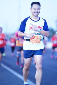 BIB: 122500
                            <button type="button" onclick="openModal(11559070)" class="btn btn-primary btn-sm float-right btn-popup" data-toggle="modal" data-target=".modal-high-quality">
                        <i class="fas fa-shopping-cart"></i> Add to Cart
                    </button>
                                            <button type="button" onclick="isThisMe(11559070, true)" class="btn btn-success btn-sm float-right btn-popup btn-isme hidden" data-toggle="tooltip" data-placement="bottom" title="นี่คือรูปของคุณใช่ไหม คลิกที่นี่เพื่อเอาเข้าอัลบั้ม">
                        <i class="fas fa-plus"></i> Add to album
                    </button>
                    <button type="button" onclick="isThisMe(11559070, false)" class="btn btn-warning btn-sm float-right btn-popup btn-isnotme hidden">
                        <i class="fas fa-ban"></i> Remove from album
                    </button>