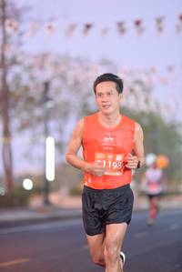 BIB: 1198
                            <button type="button" onclick="openModal(12044769)" class="btn btn-primary btn-sm float-right btn-popup" data-toggle="modal" data-target=".modal-high-quality">
                        <i class="fas fa-shopping-cart"></i> Add to Cart
                    </button>
                                            <button type="button" onclick="isThisMe(12044769, true)" class="btn btn-success btn-sm float-right btn-popup btn-isme hidden" data-toggle="tooltip" data-placement="bottom" title="นี่คือรูปของคุณใช่ไหม คลิกที่นี่เพื่อเอาเข้าอัลบั้ม">
                        <i class="fas fa-plus"></i> Add to album
                    </button>
                    <button type="button" onclick="isThisMe(12044769, false)" class="btn btn-warning btn-sm float-right btn-popup btn-isnotme hidden">
                        <i class="fas fa-ban"></i> Remove from album
                    </button>