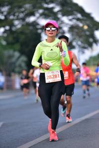 BIB: 140, 28281
                            <button type="button" onclick="openModal(11932085)" class="btn btn-primary btn-sm float-right btn-popup" data-toggle="modal" data-target=".modal-high-quality">
                        <i class="fas fa-shopping-cart"></i> Add to Cart
                    </button>
                                            <button type="button" onclick="isThisMe(11932085, true)" class="btn btn-success btn-sm float-right btn-popup btn-isme hidden" data-toggle="tooltip" data-placement="bottom" title="นี่คือรูปของคุณใช่ไหม คลิกที่นี่เพื่อเอาเข้าอัลบั้ม">
                        <i class="fas fa-plus"></i> Add to album
                    </button>
                    <button type="button" onclick="isThisMe(11932085, false)" class="btn btn-warning btn-sm float-right btn-popup btn-isnotme hidden">
                        <i class="fas fa-ban"></i> Remove from album
                    </button>