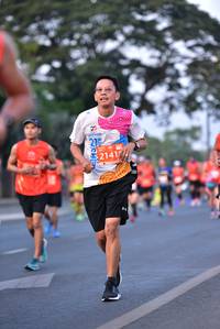 BIB: 215, 2141
                            <button type="button" onclick="openModal(11858636)" class="btn btn-primary btn-sm float-right btn-popup" data-toggle="modal" data-target=".modal-high-quality">
                        <i class="fas fa-shopping-cart"></i> Add to Cart
                    </button>
                                            <button type="button" onclick="isThisMe(11858636, true)" class="btn btn-success btn-sm float-right btn-popup btn-isme hidden" data-toggle="tooltip" data-placement="bottom" title="นี่คือรูปของคุณใช่ไหม คลิกที่นี่เพื่อเอาเข้าอัลบั้ม">
                        <i class="fas fa-plus"></i> Add to album
                    </button>
                    <button type="button" onclick="isThisMe(11858636, false)" class="btn btn-warning btn-sm float-right btn-popup btn-isnotme hidden">
                        <i class="fas fa-ban"></i> Remove from album
                    </button>