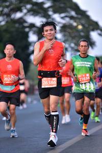 BIB: 202, 21638, 26386
                            <button type="button" onclick="openModal(11861417)" class="btn btn-primary btn-sm float-right btn-popup" data-toggle="modal" data-target=".modal-high-quality">
                        <i class="fas fa-shopping-cart"></i> Add to Cart
                    </button>
                                            <button type="button" onclick="isThisMe(11861417, true)" class="btn btn-success btn-sm float-right btn-popup btn-isme hidden" data-toggle="tooltip" data-placement="bottom" title="นี่คือรูปของคุณใช่ไหม คลิกที่นี่เพื่อเอาเข้าอัลบั้ม">
                        <i class="fas fa-plus"></i> Add to album
                    </button>
                    <button type="button" onclick="isThisMe(11861417, false)" class="btn btn-warning btn-sm float-right btn-popup btn-isnotme hidden">
                        <i class="fas fa-ban"></i> Remove from album
                    </button>