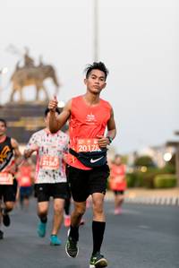 BIB: 201, 2156
                            <button type="button" onclick="openModal(12089152)" class="btn btn-primary btn-sm float-right btn-popup" data-toggle="modal" data-target=".modal-high-quality">
                        <i class="fas fa-shopping-cart"></i> Add to Cart
                    </button>
                                            <button type="button" onclick="isThisMe(12089152, true)" class="btn btn-success btn-sm float-right btn-popup btn-isme hidden" data-toggle="tooltip" data-placement="bottom" title="นี่คือรูปของคุณใช่ไหม คลิกที่นี่เพื่อเอาเข้าอัลบั้ม">
                        <i class="fas fa-plus"></i> Add to album
                    </button>
                    <button type="button" onclick="isThisMe(12089152, false)" class="btn btn-warning btn-sm float-right btn-popup btn-isnotme hidden">
                        <i class="fas fa-ban"></i> Remove from album
                    </button>