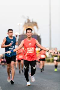 BIB: 40670, 20982
                            <button type="button" onclick="openModal(12064896)" class="btn btn-primary btn-sm float-right btn-popup" data-toggle="modal" data-target=".modal-high-quality">
                        <i class="fas fa-shopping-cart"></i> Add to Cart
                    </button>
                                            <button type="button" onclick="isThisMe(12064896, true)" class="btn btn-success btn-sm float-right btn-popup btn-isme hidden" data-toggle="tooltip" data-placement="bottom" title="นี่คือรูปของคุณใช่ไหม คลิกที่นี่เพื่อเอาเข้าอัลบั้ม">
                        <i class="fas fa-plus"></i> Add to album
                    </button>
                    <button type="button" onclick="isThisMe(12064896, false)" class="btn btn-warning btn-sm float-right btn-popup btn-isnotme hidden">
                        <i class="fas fa-ban"></i> Remove from album
                    </button>