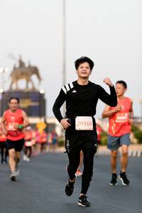 BIB: 29168
                            <button type="button" onclick="openModal(12090282)" class="btn btn-primary btn-sm float-right btn-popup" data-toggle="modal" data-target=".modal-high-quality">
                        <i class="fas fa-shopping-cart"></i> Add to Cart
                    </button>
                                            <button type="button" onclick="isThisMe(12090282, true)" class="btn btn-success btn-sm float-right btn-popup btn-isme hidden" data-toggle="tooltip" data-placement="bottom" title="นี่คือรูปของคุณใช่ไหม คลิกที่นี่เพื่อเอาเข้าอัลบั้ม">
                        <i class="fas fa-plus"></i> Add to album
                    </button>
                    <button type="button" onclick="isThisMe(12090282, false)" class="btn btn-warning btn-sm float-right btn-popup btn-isnotme hidden">
                        <i class="fas fa-ban"></i> Remove from album
                    </button>