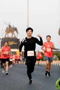 BIB: 2606, 29168
                            <button type="button" onclick="openModal(12090233)" class="btn btn-primary btn-sm float-right btn-popup" data-toggle="modal" data-target=".modal-high-quality">
                        <i class="fas fa-shopping-cart"></i> Add to Cart
                    </button>
                                            <button type="button" onclick="isThisMe(12090233, true)" class="btn btn-success btn-sm float-right btn-popup btn-isme hidden" data-toggle="tooltip" data-placement="bottom" title="นี่คือรูปของคุณใช่ไหม คลิกที่นี่เพื่อเอาเข้าอัลบั้ม">
                        <i class="fas fa-plus"></i> Add to album
                    </button>
                    <button type="button" onclick="isThisMe(12090233, false)" class="btn btn-warning btn-sm float-right btn-popup btn-isnotme hidden">
                        <i class="fas fa-ban"></i> Remove from album
                    </button>