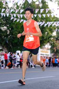 BIB: 204
                            <button type="button" onclick="openModal(10861929)" class="btn btn-primary btn-sm float-right btn-popup" data-toggle="modal" data-target=".modal-high-quality">
                        <i class="fas fa-shopping-cart"></i> Add to Cart
                    </button>
                                            <button type="button" onclick="isThisMe(10861929, true)" class="btn btn-success btn-sm float-right btn-popup btn-isme hidden" data-toggle="tooltip" data-placement="bottom" title="นี่คือรูปของคุณใช่ไหม คลิกที่นี่เพื่อเอาเข้าอัลบั้ม">
                        <i class="fas fa-plus"></i> Add to album
                    </button>
                    <button type="button" onclick="isThisMe(10861929, false)" class="btn btn-warning btn-sm float-right btn-popup btn-isnotme hidden">
                        <i class="fas fa-ban"></i> Remove from album
                    </button>