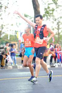 BIB: 22079, 21039
                            <button type="button" onclick="openModal(10909421)" class="btn btn-primary btn-sm float-right btn-popup" data-toggle="modal" data-target=".modal-high-quality">
                        <i class="fas fa-shopping-cart"></i> Add to Cart
                    </button>
                                            <button type="button" onclick="isThisMe(10909421, true)" class="btn btn-success btn-sm float-right btn-popup btn-isme hidden" data-toggle="tooltip" data-placement="bottom" title="นี่คือรูปของคุณใช่ไหม คลิกที่นี่เพื่อเอาเข้าอัลบั้ม">
                        <i class="fas fa-plus"></i> Add to album
                    </button>
                    <button type="button" onclick="isThisMe(10909421, false)" class="btn btn-warning btn-sm float-right btn-popup btn-isnotme hidden">
                        <i class="fas fa-ban"></i> Remove from album
                    </button>