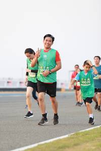 BIB: 938, 0020
                            <button type="button" onclick="openModal(10550060)" class="btn btn-primary btn-sm float-right btn-popup" data-toggle="modal" data-target=".modal-high-quality">
                        <i class="fas fa-shopping-cart"></i> Add to Cart
                    </button>
                                            <button type="button" onclick="isThisMe(10550060, true)" class="btn btn-success btn-sm float-right btn-popup btn-isme hidden" data-toggle="tooltip" data-placement="bottom" title="นี่คือรูปของคุณใช่ไหม คลิกที่นี่เพื่อเอาเข้าอัลบั้ม">
                        <i class="fas fa-plus"></i> Add to album
                    </button>
                    <button type="button" onclick="isThisMe(10550060, false)" class="btn btn-warning btn-sm float-right btn-popup btn-isnotme hidden">
                        <i class="fas fa-ban"></i> Remove from album
                    </button>