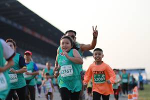 BIB: 52767, 3064, 52085, , 
                            <button type="button" onclick="openModal(10529336)" class="btn btn-primary btn-sm float-right btn-popup" data-toggle="modal" data-target=".modal-high-quality">
                        <i class="fas fa-shopping-cart"></i> Add to Cart
                    </button>
                                            <button type="button" onclick="isThisMe(10529336, true)" class="btn btn-success btn-sm float-right btn-popup btn-isme hidden" data-toggle="tooltip" data-placement="bottom" title="นี่คือรูปของคุณใช่ไหม คลิกที่นี่เพื่อเอาเข้าอัลบั้ม">
                        <i class="fas fa-plus"></i> Add to album
                    </button>
                    <button type="button" onclick="isThisMe(10529336, false)" class="btn btn-warning btn-sm float-right btn-popup btn-isnotme hidden">
                        <i class="fas fa-ban"></i> Remove from album
                    </button>