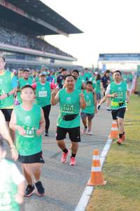 BIB: 341, 0375, 51611, 181
                            <button type="button" onclick="openModal(10530059)" class="btn btn-primary btn-sm float-right btn-popup" data-toggle="modal" data-target=".modal-high-quality">
                        <i class="fas fa-shopping-cart"></i> Add to Cart
                    </button>
                                            <button type="button" onclick="isThisMe(10530059, true)" class="btn btn-success btn-sm float-right btn-popup btn-isme hidden" data-toggle="tooltip" data-placement="bottom" title="นี่คือรูปของคุณใช่ไหม คลิกที่นี่เพื่อเอาเข้าอัลบั้ม">
                        <i class="fas fa-plus"></i> Add to album
                    </button>
                    <button type="button" onclick="isThisMe(10530059, false)" class="btn btn-warning btn-sm float-right btn-popup btn-isnotme hidden">
                        <i class="fas fa-ban"></i> Remove from album
                    </button>