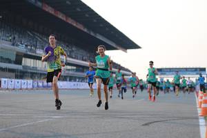 BIB: 51649, 0930
                            <button type="button" onclick="openModal(10529170)" class="btn btn-primary btn-sm float-right btn-popup" data-toggle="modal" data-target=".modal-high-quality">
                        <i class="fas fa-shopping-cart"></i> Add to Cart
                    </button>
                                            <button type="button" onclick="isThisMe(10529170, true)" class="btn btn-success btn-sm float-right btn-popup btn-isme hidden" data-toggle="tooltip" data-placement="bottom" title="นี่คือรูปของคุณใช่ไหม คลิกที่นี่เพื่อเอาเข้าอัลบั้ม">
                        <i class="fas fa-plus"></i> Add to album
                    </button>
                    <button type="button" onclick="isThisMe(10529170, false)" class="btn btn-warning btn-sm float-right btn-popup btn-isnotme hidden">
                        <i class="fas fa-ban"></i> Remove from album
                    </button>