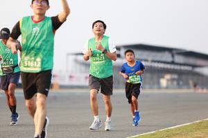 BIB: 50134, 51612, 51623, 70295
                            <button type="button" onclick="openModal(10542947)" class="btn btn-primary btn-sm float-right btn-popup" data-toggle="modal" data-target=".modal-high-quality">
                        <i class="fas fa-shopping-cart"></i> Add to Cart
                    </button>
                                            <button type="button" onclick="isThisMe(10542947, true)" class="btn btn-success btn-sm float-right btn-popup btn-isme hidden" data-toggle="tooltip" data-placement="bottom" title="นี่คือรูปของคุณใช่ไหม คลิกที่นี่เพื่อเอาเข้าอัลบั้ม">
                        <i class="fas fa-plus"></i> Add to album
                    </button>
                    <button type="button" onclick="isThisMe(10542947, false)" class="btn btn-warning btn-sm float-right btn-popup btn-isnotme hidden">
                        <i class="fas fa-ban"></i> Remove from album
                    </button>