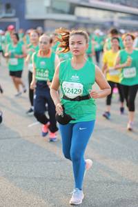 BIB: 1656, 52429
                            <button type="button" onclick="openModal(10529463)" class="btn btn-primary btn-sm float-right btn-popup" data-toggle="modal" data-target=".modal-high-quality">
                        <i class="fas fa-shopping-cart"></i> Add to Cart
                    </button>
                                            <button type="button" onclick="isThisMe(10529463, true)" class="btn btn-success btn-sm float-right btn-popup btn-isme hidden" data-toggle="tooltip" data-placement="bottom" title="นี่คือรูปของคุณใช่ไหม คลิกที่นี่เพื่อเอาเข้าอัลบั้ม">
                        <i class="fas fa-plus"></i> Add to album
                    </button>
                    <button type="button" onclick="isThisMe(10529463, false)" class="btn btn-warning btn-sm float-right btn-popup btn-isnotme hidden">
                        <i class="fas fa-ban"></i> Remove from album
                    </button>