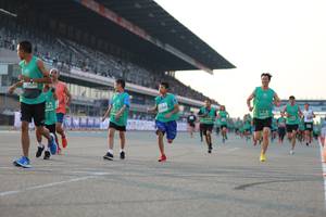 BIB: 30355
                            <button type="button" onclick="openModal(10529199)" class="btn btn-primary btn-sm float-right btn-popup" data-toggle="modal" data-target=".modal-high-quality">
                        <i class="fas fa-shopping-cart"></i> Add to Cart
                    </button>
                                            <button type="button" onclick="isThisMe(10529199, true)" class="btn btn-success btn-sm float-right btn-popup btn-isme hidden" data-toggle="tooltip" data-placement="bottom" title="นี่คือรูปของคุณใช่ไหม คลิกที่นี่เพื่อเอาเข้าอัลบั้ม">
                        <i class="fas fa-plus"></i> Add to album
                    </button>
                    <button type="button" onclick="isThisMe(10529199, false)" class="btn btn-warning btn-sm float-right btn-popup btn-isnotme hidden">
                        <i class="fas fa-ban"></i> Remove from album
                    </button>