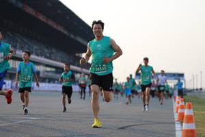 BIB: 50355, 1530
                            <button type="button" onclick="openModal(10529202)" class="btn btn-primary btn-sm float-right btn-popup" data-toggle="modal" data-target=".modal-high-quality">
                        <i class="fas fa-shopping-cart"></i> Add to Cart
                    </button>
                                            <button type="button" onclick="isThisMe(10529202, true)" class="btn btn-success btn-sm float-right btn-popup btn-isme hidden" data-toggle="tooltip" data-placement="bottom" title="นี่คือรูปของคุณใช่ไหม คลิกที่นี่เพื่อเอาเข้าอัลบั้ม">
                        <i class="fas fa-plus"></i> Add to album
                    </button>
                    <button type="button" onclick="isThisMe(10529202, false)" class="btn btn-warning btn-sm float-right btn-popup btn-isnotme hidden">
                        <i class="fas fa-ban"></i> Remove from album
                    </button>