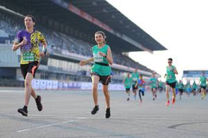 BIB: 51649, 0930
                            <button type="button" onclick="openModal(10529169)" class="btn btn-primary btn-sm float-right btn-popup" data-toggle="modal" data-target=".modal-high-quality">
                        <i class="fas fa-shopping-cart"></i> Add to Cart
                    </button>
                                            <button type="button" onclick="isThisMe(10529169, true)" class="btn btn-success btn-sm float-right btn-popup btn-isme hidden" data-toggle="tooltip" data-placement="bottom" title="นี่คือรูปของคุณใช่ไหม คลิกที่นี่เพื่อเอาเข้าอัลบั้ม">
                        <i class="fas fa-plus"></i> Add to album
                    </button>
                    <button type="button" onclick="isThisMe(10529169, false)" class="btn btn-warning btn-sm float-right btn-popup btn-isnotme hidden">
                        <i class="fas fa-ban"></i> Remove from album
                    </button>