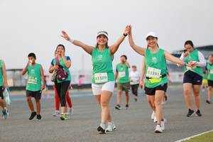 BIB: 83391, 83389, 1862
                            <button type="button" onclick="openModal(10566121)" class="btn btn-primary btn-sm float-right btn-popup" data-toggle="modal" data-target=".modal-high-quality">
                        <i class="fas fa-shopping-cart"></i> Add to Cart
                    </button>
                                            <button type="button" onclick="isThisMe(10566121, true)" class="btn btn-success btn-sm float-right btn-popup btn-isme hidden" data-toggle="tooltip" data-placement="bottom" title="นี่คือรูปของคุณใช่ไหม คลิกที่นี่เพื่อเอาเข้าอัลบั้ม">
                        <i class="fas fa-plus"></i> Add to album
                    </button>
                    <button type="button" onclick="isThisMe(10566121, false)" class="btn btn-warning btn-sm float-right btn-popup btn-isnotme hidden">
                        <i class="fas fa-ban"></i> Remove from album
                    </button>