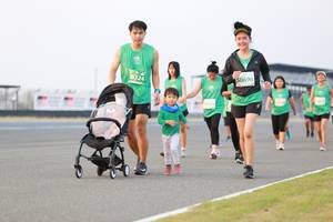 BIB: 50696, 50324
                            <button type="button" onclick="openModal(10550880)" class="btn btn-primary btn-sm float-right btn-popup" data-toggle="modal" data-target=".modal-high-quality">
                        <i class="fas fa-shopping-cart"></i> Add to Cart
                    </button>
                                            <button type="button" onclick="isThisMe(10550880, true)" class="btn btn-success btn-sm float-right btn-popup btn-isme hidden" data-toggle="tooltip" data-placement="bottom" title="นี่คือรูปของคุณใช่ไหม คลิกที่นี่เพื่อเอาเข้าอัลบั้ม">
                        <i class="fas fa-plus"></i> Add to album
                    </button>
                    <button type="button" onclick="isThisMe(10550880, false)" class="btn btn-warning btn-sm float-right btn-popup btn-isnotme hidden">
                        <i class="fas fa-ban"></i> Remove from album
                    </button>