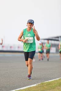 BIB: 0727
                            <button type="button" onclick="openModal(10546831)" class="btn btn-primary btn-sm float-right btn-popup" data-toggle="modal" data-target=".modal-high-quality">
                        <i class="fas fa-shopping-cart"></i> Add to Cart
                    </button>
                                            <button type="button" onclick="isThisMe(10546831, true)" class="btn btn-success btn-sm float-right btn-popup btn-isme hidden" data-toggle="tooltip" data-placement="bottom" title="นี่คือรูปของคุณใช่ไหม คลิกที่นี่เพื่อเอาเข้าอัลบั้ม">
                        <i class="fas fa-plus"></i> Add to album
                    </button>
                    <button type="button" onclick="isThisMe(10546831, false)" class="btn btn-warning btn-sm float-right btn-popup btn-isnotme hidden">
                        <i class="fas fa-ban"></i> Remove from album
                    </button>