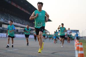 BIB: 50355, 330
                            <button type="button" onclick="openModal(10529204)" class="btn btn-primary btn-sm float-right btn-popup" data-toggle="modal" data-target=".modal-high-quality">
                        <i class="fas fa-shopping-cart"></i> Add to Cart
                    </button>
                                            <button type="button" onclick="isThisMe(10529204, true)" class="btn btn-success btn-sm float-right btn-popup btn-isme hidden" data-toggle="tooltip" data-placement="bottom" title="นี่คือรูปของคุณใช่ไหม คลิกที่นี่เพื่อเอาเข้าอัลบั้ม">
                        <i class="fas fa-plus"></i> Add to album
                    </button>
                    <button type="button" onclick="isThisMe(10529204, false)" class="btn btn-warning btn-sm float-right btn-popup btn-isnotme hidden">
                        <i class="fas fa-ban"></i> Remove from album
                    </button>