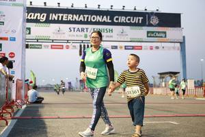 BIB: 2020, 1048, 51361
                            <button type="button" onclick="openModal(10568144)" class="btn btn-primary btn-sm float-right btn-popup" data-toggle="modal" data-target=".modal-high-quality">
                        <i class="fas fa-shopping-cart"></i> Add to Cart
                    </button>
                                            <button type="button" onclick="isThisMe(10568144, true)" class="btn btn-success btn-sm float-right btn-popup btn-isme hidden" data-toggle="tooltip" data-placement="bottom" title="นี่คือรูปของคุณใช่ไหม คลิกที่นี่เพื่อเอาเข้าอัลบั้ม">
                        <i class="fas fa-plus"></i> Add to album
                    </button>
                    <button type="button" onclick="isThisMe(10568144, false)" class="btn btn-warning btn-sm float-right btn-popup btn-isnotme hidden">
                        <i class="fas fa-ban"></i> Remove from album
                    </button>