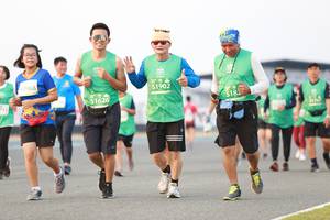 BIB: 0968, 51902, 51626, 5182
                            <button type="button" onclick="openModal(10549569)" class="btn btn-primary btn-sm float-right btn-popup" data-toggle="modal" data-target=".modal-high-quality">
                        <i class="fas fa-shopping-cart"></i> Add to Cart
                    </button>
                                            <button type="button" onclick="isThisMe(10549569, true)" class="btn btn-success btn-sm float-right btn-popup btn-isme hidden" data-toggle="tooltip" data-placement="bottom" title="นี่คือรูปของคุณใช่ไหม คลิกที่นี่เพื่อเอาเข้าอัลบั้ม">
                        <i class="fas fa-plus"></i> Add to album
                    </button>
                    <button type="button" onclick="isThisMe(10549569, false)" class="btn btn-warning btn-sm float-right btn-popup btn-isnotme hidden">
                        <i class="fas fa-ban"></i> Remove from album
                    </button>