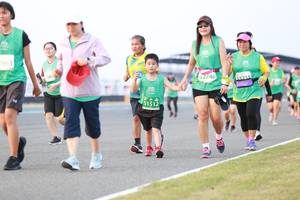 BIB: 52746, 1512
                            <button type="button" onclick="openModal(10549570)" class="btn btn-primary btn-sm float-right btn-popup" data-toggle="modal" data-target=".modal-high-quality">
                        <i class="fas fa-shopping-cart"></i> Add to Cart
                    </button>
                                            <button type="button" onclick="isThisMe(10549570, true)" class="btn btn-success btn-sm float-right btn-popup btn-isme hidden" data-toggle="tooltip" data-placement="bottom" title="นี่คือรูปของคุณใช่ไหม คลิกที่นี่เพื่อเอาเข้าอัลบั้ม">
                        <i class="fas fa-plus"></i> Add to album
                    </button>
                    <button type="button" onclick="isThisMe(10549570, false)" class="btn btn-warning btn-sm float-right btn-popup btn-isnotme hidden">
                        <i class="fas fa-ban"></i> Remove from album
                    </button>