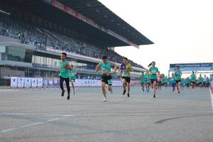 BIB: 
                            <button type="button" onclick="openModal(10529136)" class="btn btn-primary btn-sm float-right btn-popup" data-toggle="modal" data-target=".modal-high-quality">
                        <i class="fas fa-shopping-cart"></i> Add to Cart
                    </button>
                                            <button type="button" onclick="isThisMe(10529136, true)" class="btn btn-success btn-sm float-right btn-popup btn-isme hidden" data-toggle="tooltip" data-placement="bottom" title="นี่คือรูปของคุณใช่ไหม คลิกที่นี่เพื่อเอาเข้าอัลบั้ม">
                        <i class="fas fa-plus"></i> Add to album
                    </button>
                    <button type="button" onclick="isThisMe(10529136, false)" class="btn btn-warning btn-sm float-right btn-popup btn-isnotme hidden">
                        <i class="fas fa-ban"></i> Remove from album
                    </button>