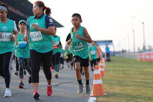 BIB: 32722, 80243, 50008
                            <button type="button" onclick="openModal(10529298)" class="btn btn-primary btn-sm float-right btn-popup" data-toggle="modal" data-target=".modal-high-quality">
                        <i class="fas fa-shopping-cart"></i> Add to Cart
                    </button>
                                            <button type="button" onclick="isThisMe(10529298, true)" class="btn btn-success btn-sm float-right btn-popup btn-isme hidden" data-toggle="tooltip" data-placement="bottom" title="นี่คือรูปของคุณใช่ไหม คลิกที่นี่เพื่อเอาเข้าอัลบั้ม">
                        <i class="fas fa-plus"></i> Add to album
                    </button>
                    <button type="button" onclick="isThisMe(10529298, false)" class="btn btn-warning btn-sm float-right btn-popup btn-isnotme hidden">
                        <i class="fas fa-ban"></i> Remove from album
                    </button>