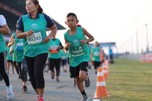 BIB: 80243, 008
                            <button type="button" onclick="openModal(10529301)" class="btn btn-primary btn-sm float-right btn-popup" data-toggle="modal" data-target=".modal-high-quality">
                        <i class="fas fa-shopping-cart"></i> Add to Cart
                    </button>
                                            <button type="button" onclick="isThisMe(10529301, true)" class="btn btn-success btn-sm float-right btn-popup btn-isme hidden" data-toggle="tooltip" data-placement="bottom" title="นี่คือรูปของคุณใช่ไหม คลิกที่นี่เพื่อเอาเข้าอัลบั้ม">
                        <i class="fas fa-plus"></i> Add to album
                    </button>
                    <button type="button" onclick="isThisMe(10529301, false)" class="btn btn-warning btn-sm float-right btn-popup btn-isnotme hidden">
                        <i class="fas fa-ban"></i> Remove from album
                    </button>