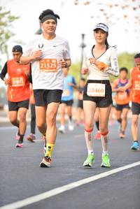 BIB: 21525, 27813, 23460
                            <button type="button" onclick="openModal(10897287)" class="btn btn-primary btn-sm float-right btn-popup" data-toggle="modal" data-target=".modal-high-quality">
                        <i class="fas fa-shopping-cart"></i> Add to Cart
                    </button>
                                            <button type="button" onclick="isThisMe(10897287, true)" class="btn btn-success btn-sm float-right btn-popup btn-isme hidden" data-toggle="tooltip" data-placement="bottom" title="นี่คือรูปของคุณใช่ไหม คลิกที่นี่เพื่อเอาเข้าอัลบั้ม">
                        <i class="fas fa-plus"></i> Add to album
                    </button>
                    <button type="button" onclick="isThisMe(10897287, false)" class="btn btn-warning btn-sm float-right btn-popup btn-isnotme hidden">
                        <i class="fas fa-ban"></i> Remove from album
                    </button>