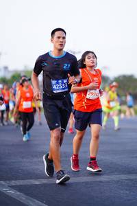 BIB: 42533, 29747
                            <button type="button" onclick="openModal(11671123)" class="btn btn-primary btn-sm float-right btn-popup" data-toggle="modal" data-target=".modal-high-quality">
                        <i class="fas fa-shopping-cart"></i> Add to Cart
                    </button>
                                            <button type="button" onclick="isThisMe(11671123, true)" class="btn btn-success btn-sm float-right btn-popup btn-isme hidden" data-toggle="tooltip" data-placement="bottom" title="นี่คือรูปของคุณใช่ไหม คลิกที่นี่เพื่อเอาเข้าอัลบั้ม">
                        <i class="fas fa-plus"></i> Add to album
                    </button>
                    <button type="button" onclick="isThisMe(11671123, false)" class="btn btn-warning btn-sm float-right btn-popup btn-isnotme hidden">
                        <i class="fas fa-ban"></i> Remove from album
                    </button>
