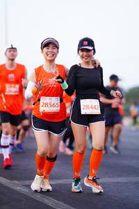 BIB: 27895, 28565, 28442
                            <button type="button" onclick="openModal(11658728)" class="btn btn-primary btn-sm float-right btn-popup" data-toggle="modal" data-target=".modal-high-quality">
                        <i class="fas fa-shopping-cart"></i> Add to Cart
                    </button>
                                            <button type="button" onclick="isThisMe(11658728, true)" class="btn btn-success btn-sm float-right btn-popup btn-isme hidden" data-toggle="tooltip" data-placement="bottom" title="นี่คือรูปของคุณใช่ไหม คลิกที่นี่เพื่อเอาเข้าอัลบั้ม">
                        <i class="fas fa-plus"></i> Add to album
                    </button>
                    <button type="button" onclick="isThisMe(11658728, false)" class="btn btn-warning btn-sm float-right btn-popup btn-isnotme hidden">
                        <i class="fas fa-ban"></i> Remove from album
                    </button>