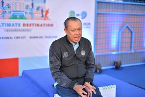 BIB: 011
                            <button type="button" onclick="openModal(12148525)" class="btn btn-primary btn-sm float-right btn-popup" data-toggle="modal" data-target=".modal-high-quality">
                        <i class="fas fa-shopping-cart"></i> Add to Cart
                    </button>
                                            <button type="button" onclick="isThisMe(12148525, true)" class="btn btn-success btn-sm float-right btn-popup btn-isme hidden" data-toggle="tooltip" data-placement="bottom" title="นี่คือรูปของคุณใช่ไหม คลิกที่นี่เพื่อเอาเข้าอัลบั้ม">
                        <i class="fas fa-plus"></i> Add to album
                    </button>
                    <button type="button" onclick="isThisMe(12148525, false)" class="btn btn-warning btn-sm float-right btn-popup btn-isnotme hidden">
                        <i class="fas fa-ban"></i> Remove from album
                    </button>