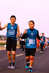 BIB: 44506, 45303
                            <button type="button" onclick="openModal(12792905)" class="btn btn-primary btn-sm float-right btn-popup" data-toggle="modal" data-target=".modal-high-quality">
                        <i class="fas fa-shopping-cart"></i> Add to Cart
                    </button>
                                            <button type="button" onclick="isThisMe(12792905, true)" class="btn btn-success btn-sm float-right btn-popup btn-isme hidden" data-toggle="tooltip" data-placement="bottom" title="นี่คือรูปของคุณใช่ไหม คลิกที่นี่เพื่อเอาเข้าอัลบั้ม">
                        <i class="fas fa-plus"></i> Add to album
                    </button>
                    <button type="button" onclick="isThisMe(12792905, false)" class="btn btn-warning btn-sm float-right btn-popup btn-isnotme hidden">
                        <i class="fas fa-ban"></i> Remove from album
                    </button>