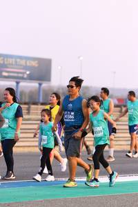 BIB: 41386, 1509
                            <button type="button" onclick="openModal(10531531)" class="btn btn-primary btn-sm float-right btn-popup" data-toggle="modal" data-target=".modal-high-quality">
                        <i class="fas fa-shopping-cart"></i> Add to Cart
                    </button>
                                            <button type="button" onclick="isThisMe(10531531, true)" class="btn btn-success btn-sm float-right btn-popup btn-isme hidden" data-toggle="tooltip" data-placement="bottom" title="นี่คือรูปของคุณใช่ไหม คลิกที่นี่เพื่อเอาเข้าอัลบั้ม">
                        <i class="fas fa-plus"></i> Add to album
                    </button>
                    <button type="button" onclick="isThisMe(10531531, false)" class="btn btn-warning btn-sm float-right btn-popup btn-isnotme hidden">
                        <i class="fas fa-ban"></i> Remove from album
                    </button>