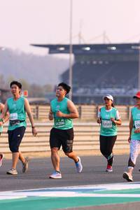 BIB: 60811, 50206, 2507
                            <button type="button" onclick="openModal(10531838)" class="btn btn-primary btn-sm float-right btn-popup" data-toggle="modal" data-target=".modal-high-quality">
                        <i class="fas fa-shopping-cart"></i> Add to Cart
                    </button>
                                            <button type="button" onclick="isThisMe(10531838, true)" class="btn btn-success btn-sm float-right btn-popup btn-isme hidden" data-toggle="tooltip" data-placement="bottom" title="นี่คือรูปของคุณใช่ไหม คลิกที่นี่เพื่อเอาเข้าอัลบั้ม">
                        <i class="fas fa-plus"></i> Add to album
                    </button>
                    <button type="button" onclick="isThisMe(10531838, false)" class="btn btn-warning btn-sm float-right btn-popup btn-isnotme hidden">
                        <i class="fas fa-ban"></i> Remove from album
                    </button>