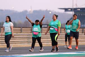 BIB: 70316, 1093, 51333, 011
                            <button type="button" onclick="openModal(10559342)" class="btn btn-primary btn-sm float-right btn-popup" data-toggle="modal" data-target=".modal-high-quality">
                        <i class="fas fa-shopping-cart"></i> Add to Cart
                    </button>
                                            <button type="button" onclick="isThisMe(10559342, true)" class="btn btn-success btn-sm float-right btn-popup btn-isme hidden" data-toggle="tooltip" data-placement="bottom" title="นี่คือรูปของคุณใช่ไหม คลิกที่นี่เพื่อเอาเข้าอัลบั้ม">
                        <i class="fas fa-plus"></i> Add to album
                    </button>
                    <button type="button" onclick="isThisMe(10559342, false)" class="btn btn-warning btn-sm float-right btn-popup btn-isnotme hidden">
                        <i class="fas fa-ban"></i> Remove from album
                    </button>